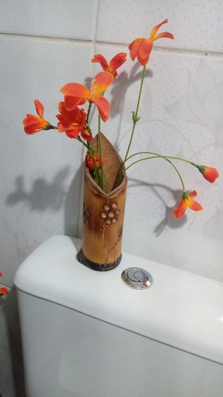 Vaso De Bambu Mosso Tradado Escuro Com Corte Em Folha