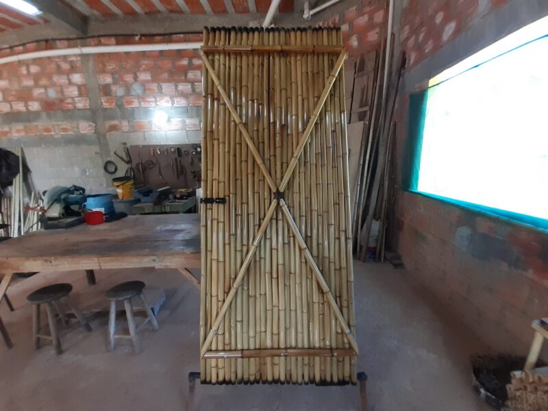 Porta de bambu cana da índia